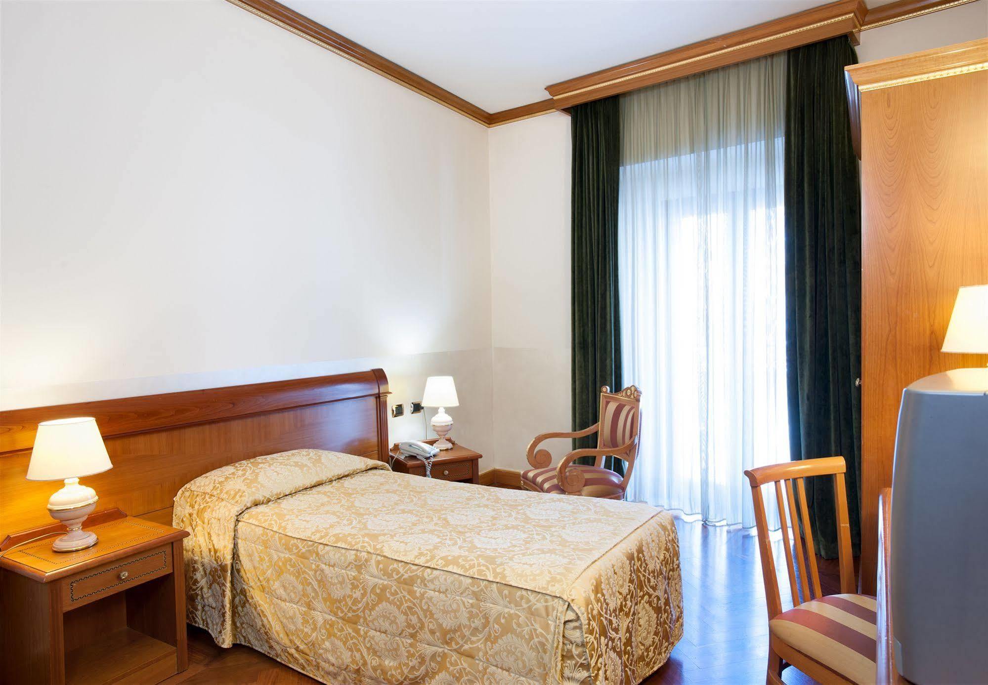 Marconi Hotel Milán